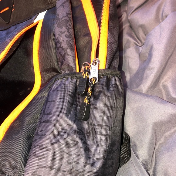 Back Pack - Picture 4 of 5